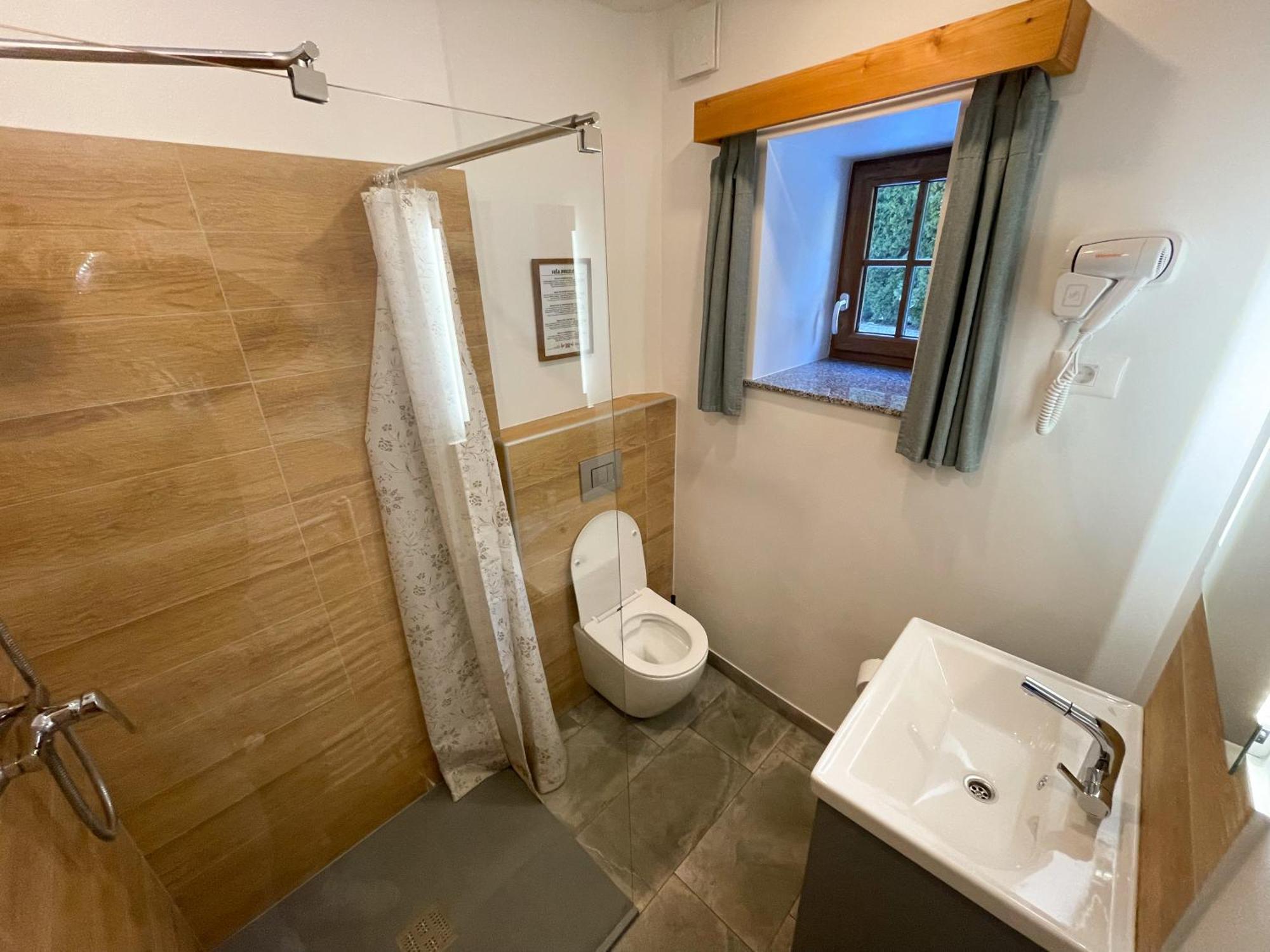 קרנייסקה גורה Apartment House Prezlc מראה חיצוני תמונה