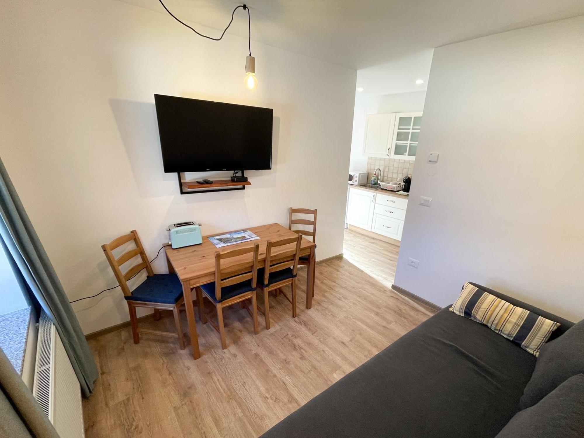 קרנייסקה גורה Apartment House Prezlc מראה חיצוני תמונה